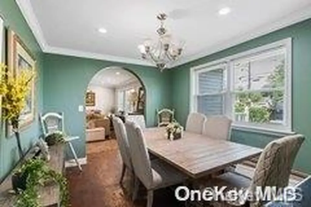 199 State Street Westbury NY 11590