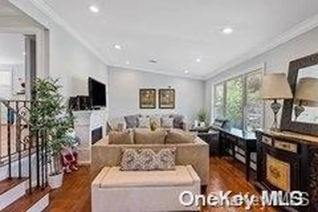 199 State Street Westbury NY 11590