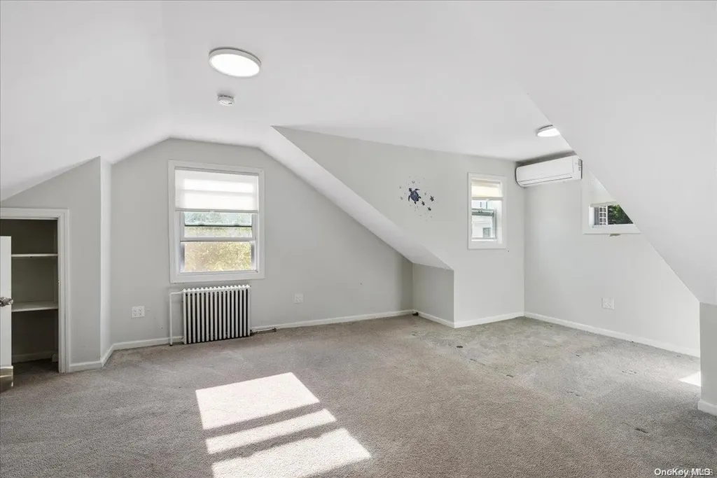 369 Island Avenue Woodmere NY 11598