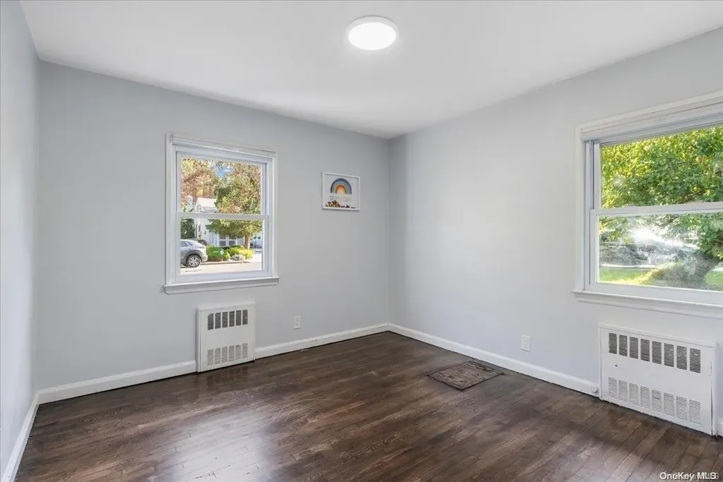 369 Island Avenue Woodmere NY 11598