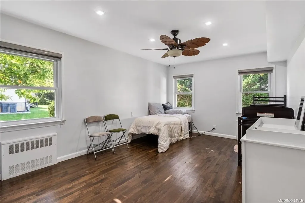 369 Island Avenue Woodmere NY 11598