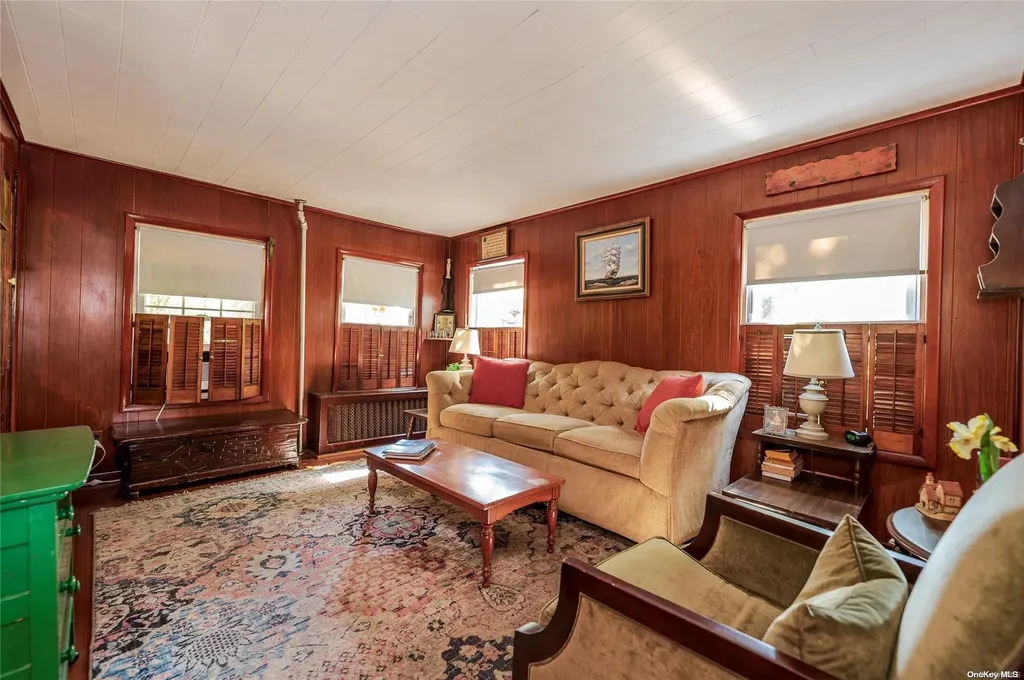 2590 Harrison Avenue Baldwin NY 11510
