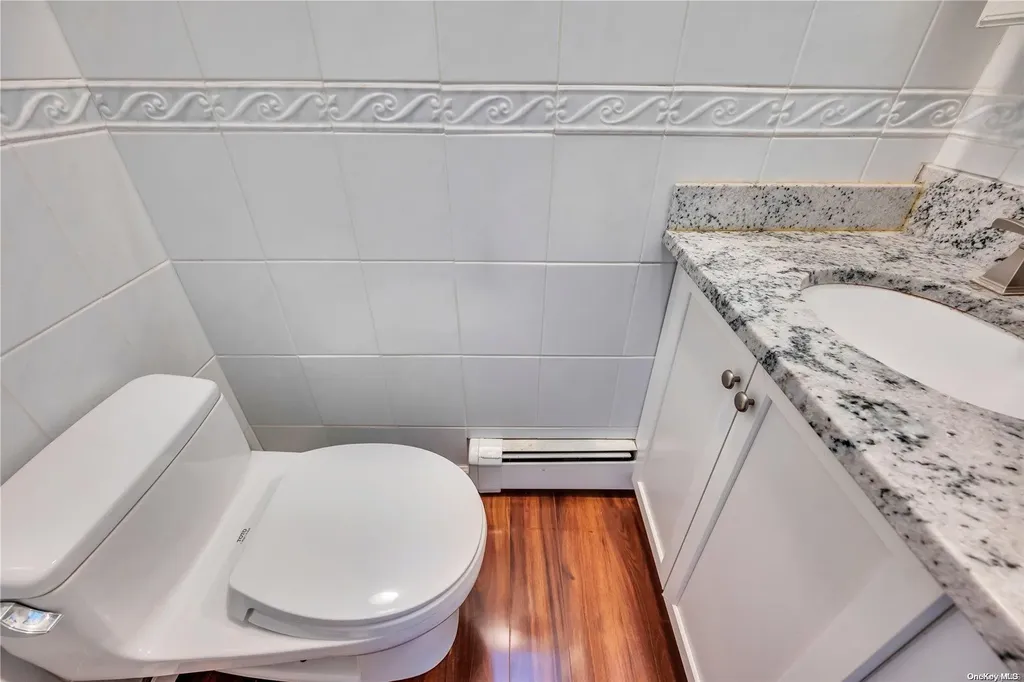 71 Avenue B Holbrook NY 11741