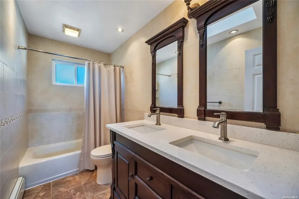 71 Avenue B Holbrook NY 11741