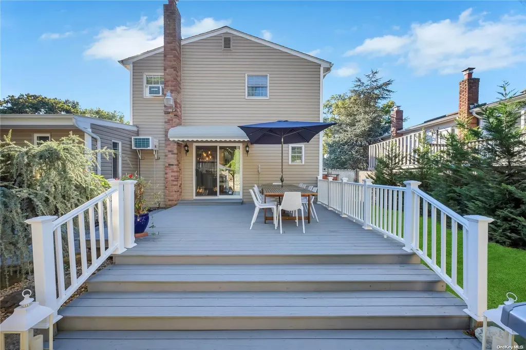 71 Avenue B Holbrook NY 11741