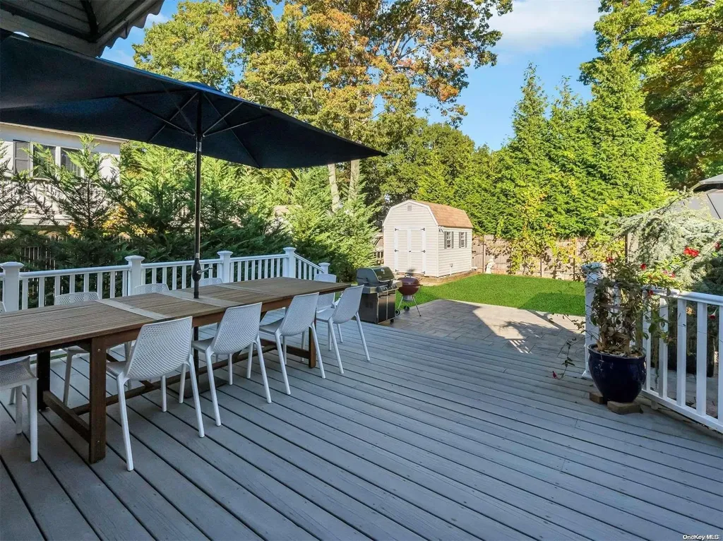 71 Avenue B Holbrook NY 11741
