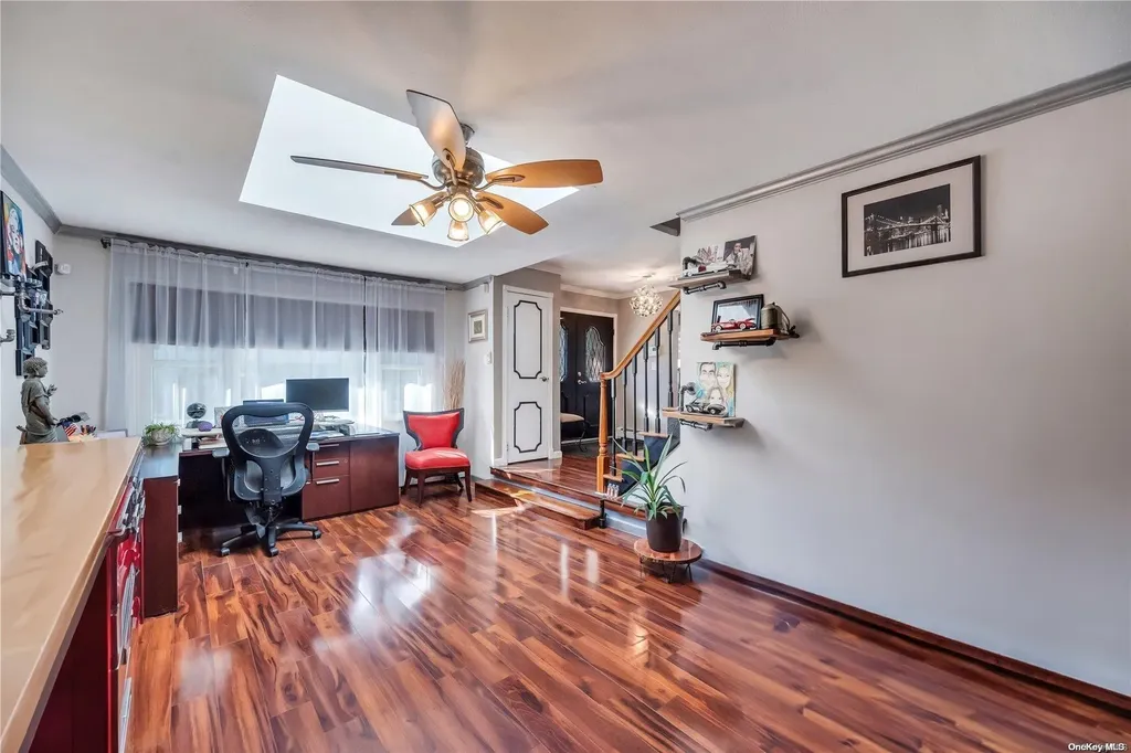 71 Avenue B Holbrook NY 11741