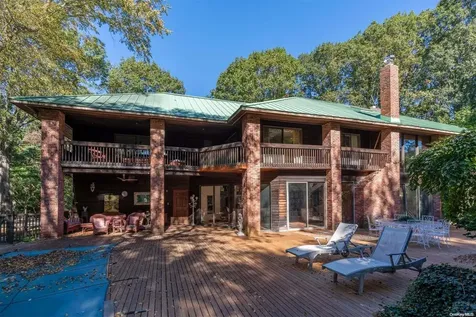 4 Elfland Court Cove Neck NY 11771