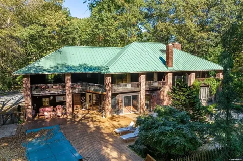 4 Elfland Court Cove Neck NY 11771