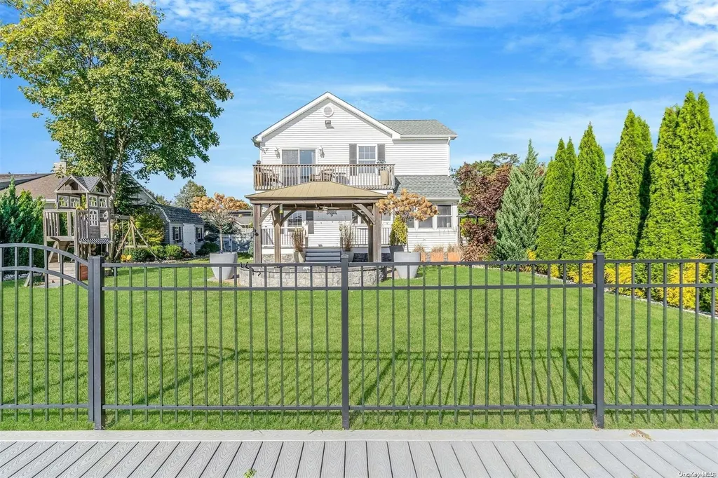 10 Stuart Avenue Amityville NY 11701