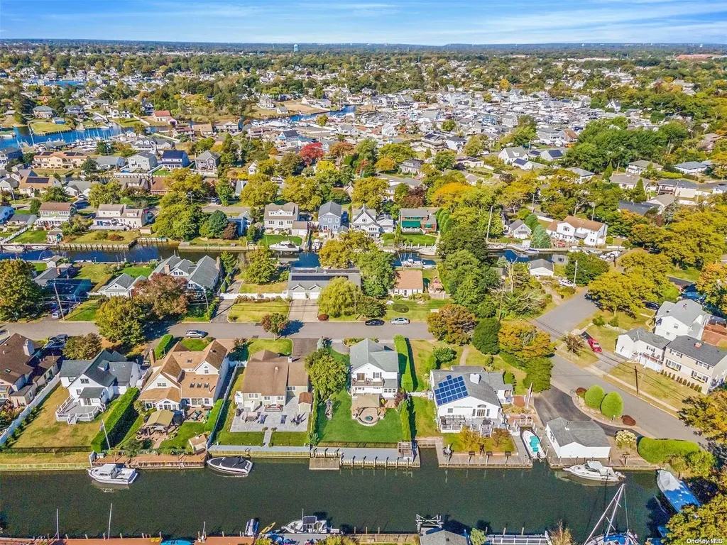 10 Stuart Avenue Amityville NY 11701