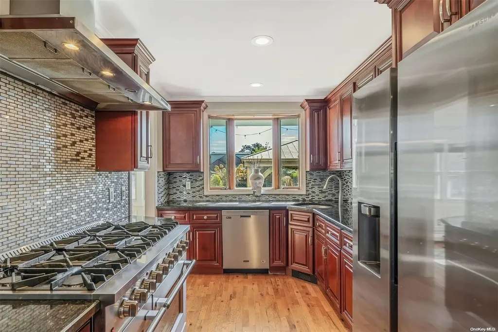 10 Stuart Avenue Amityville NY 11701