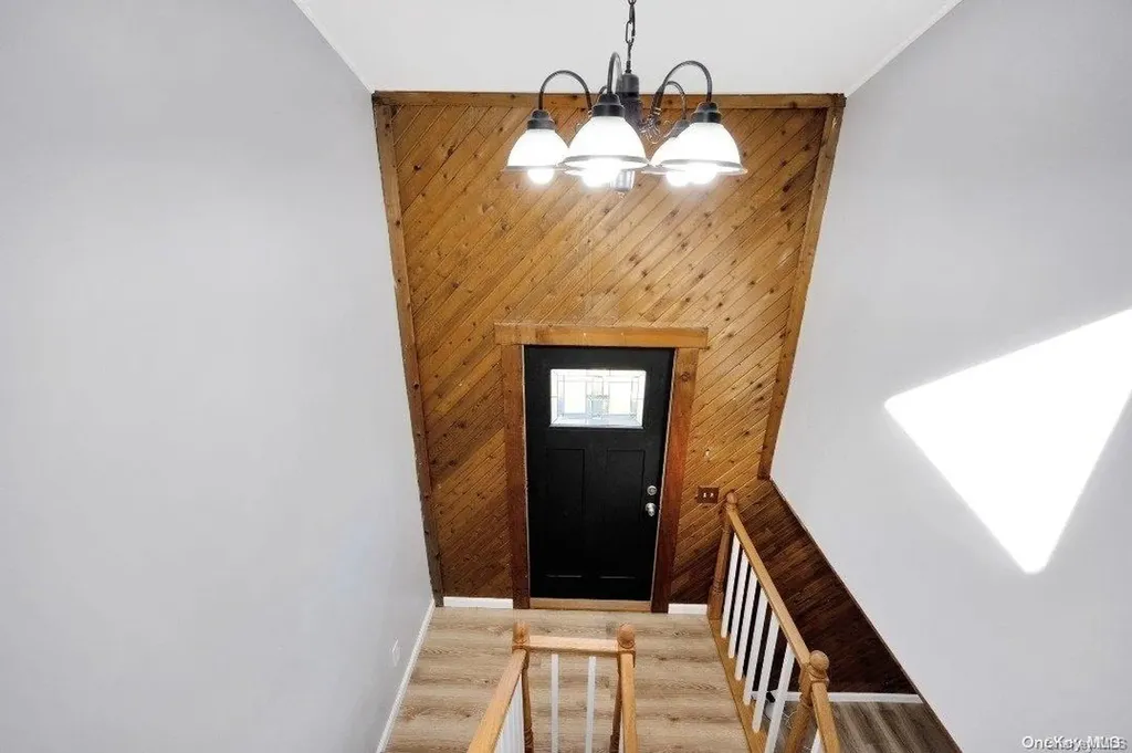 112 Silverleaf Lane Islandia NY 11749