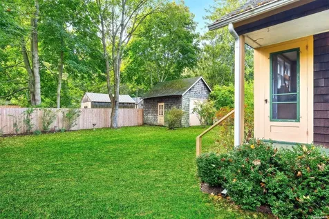 546 Abrahams Path Amagansett NY 11930