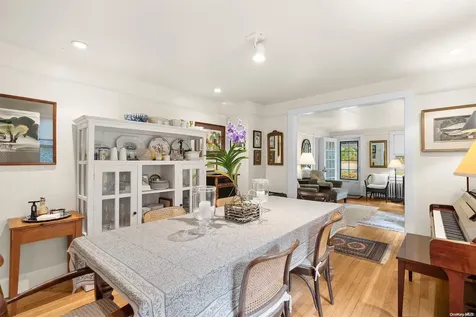 546 Abrahams Path Amagansett NY 11930