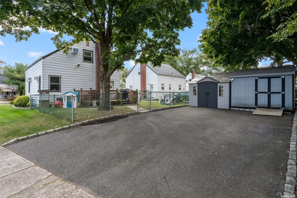2 Wingate Road Valley Stream NY 11581