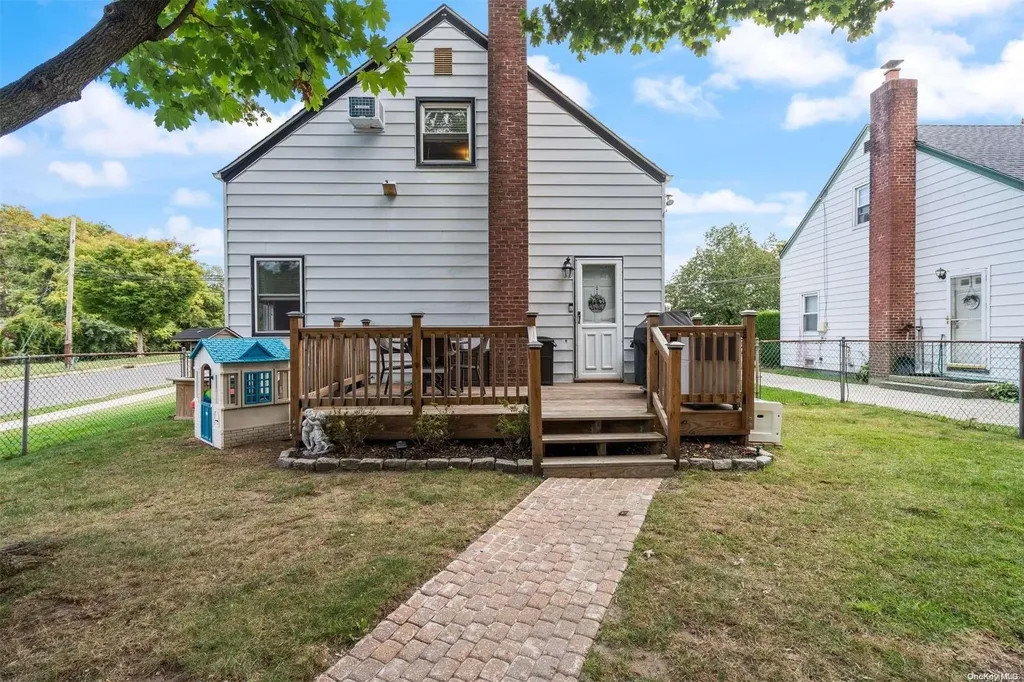 2 Wingate Road Valley Stream NY 11581