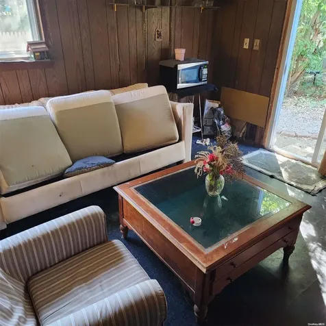 104 Frederick Avenue Babylon NY 11702