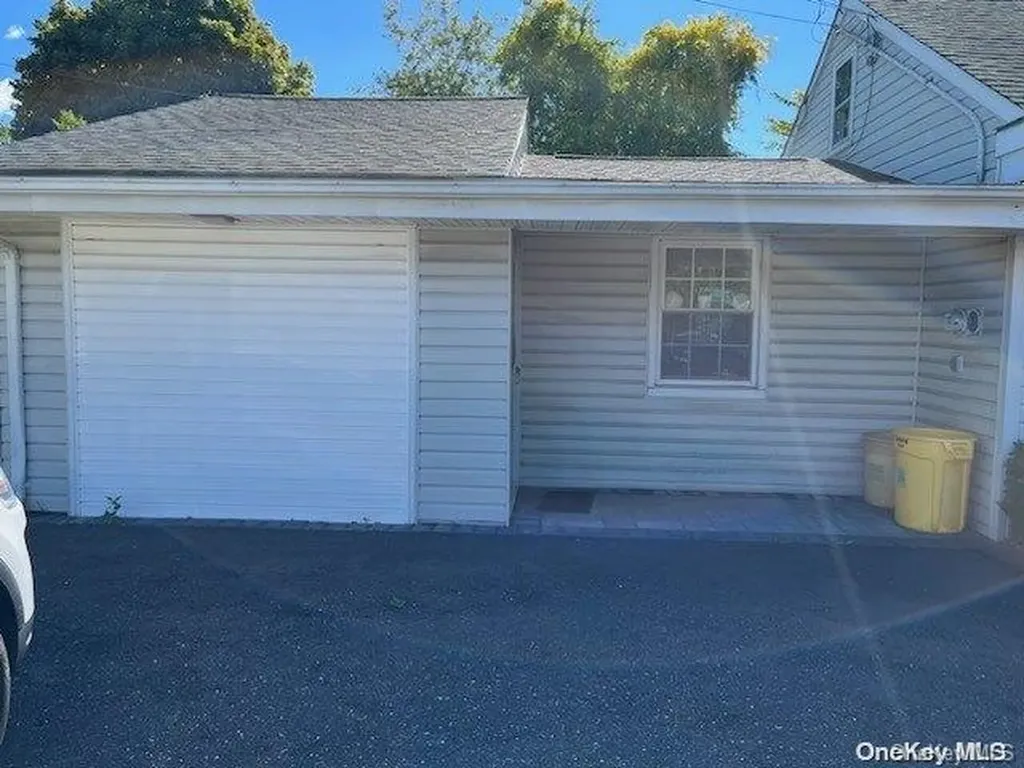 356 Boundary Avenue Massapequa NY 11758