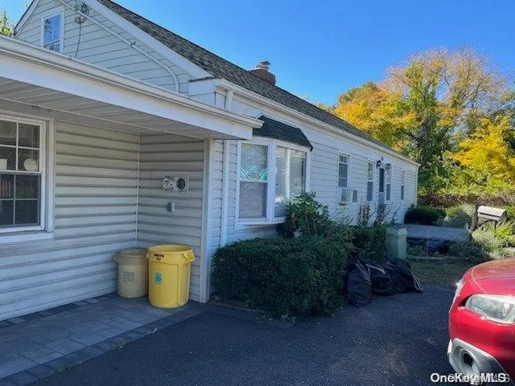 356 Boundary Avenue Massapequa NY 11758