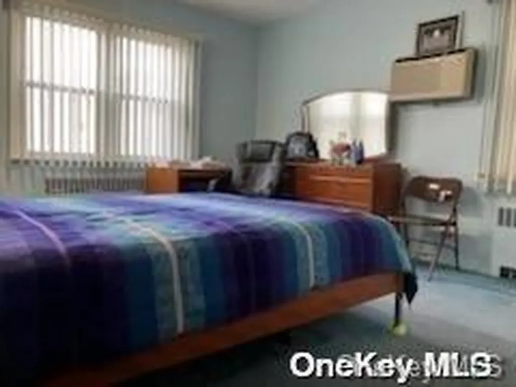 79-05 259th Street Floral Park NY 11004