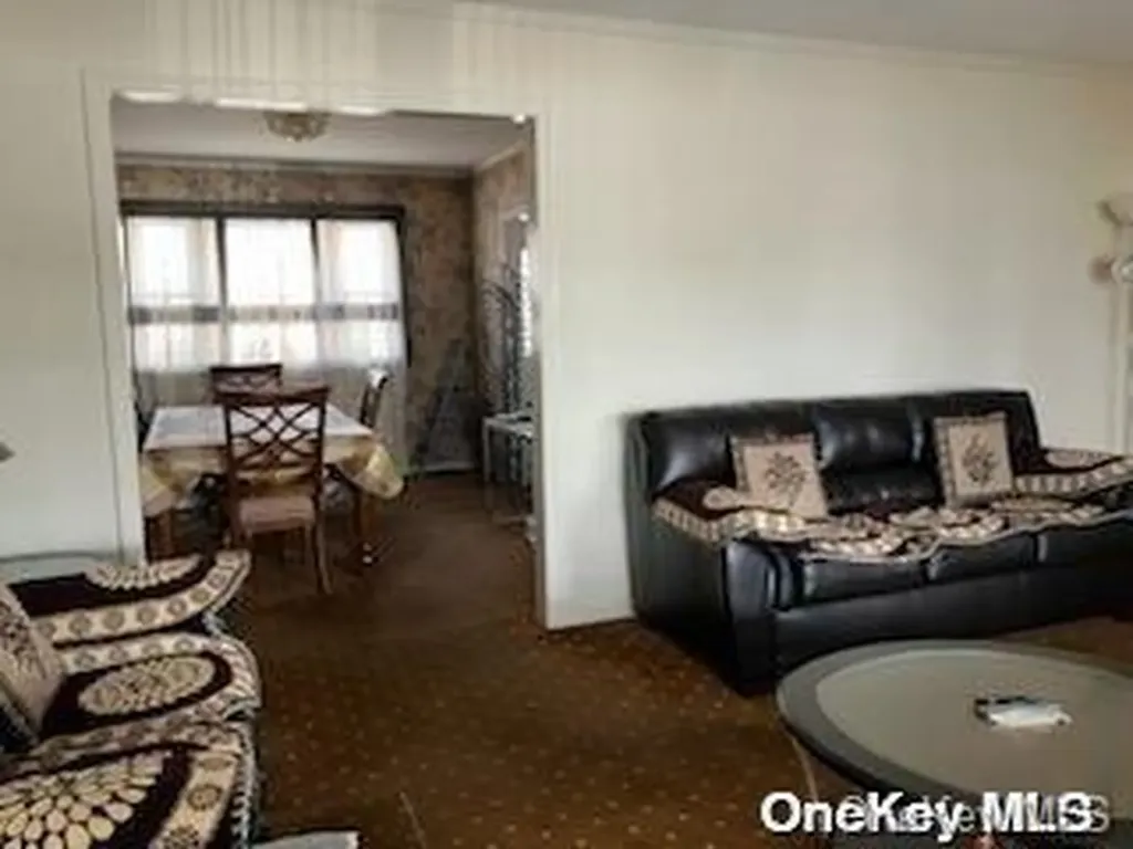 79-05 259th Street Floral Park NY 11004