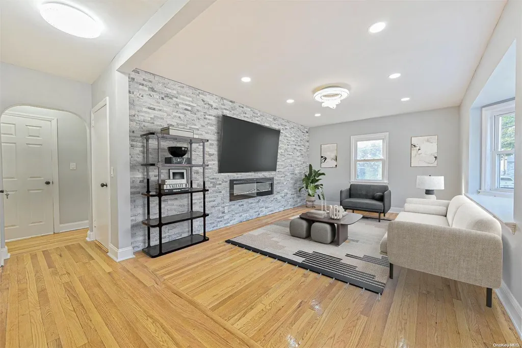 6 Fairmount Street Valley Stream NY 11580