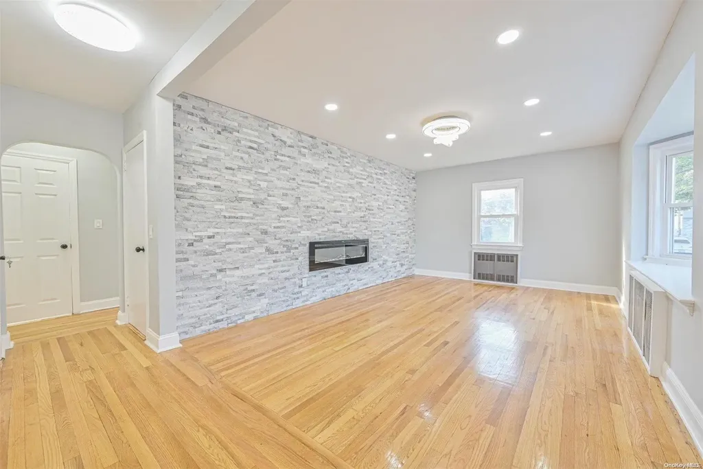 6 Fairmount Street Valley Stream NY 11580