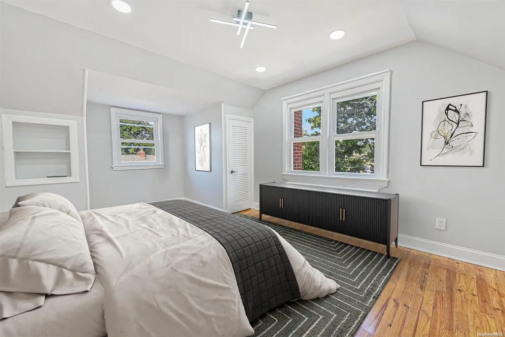 6 Fairmount Street Valley Stream NY 11580