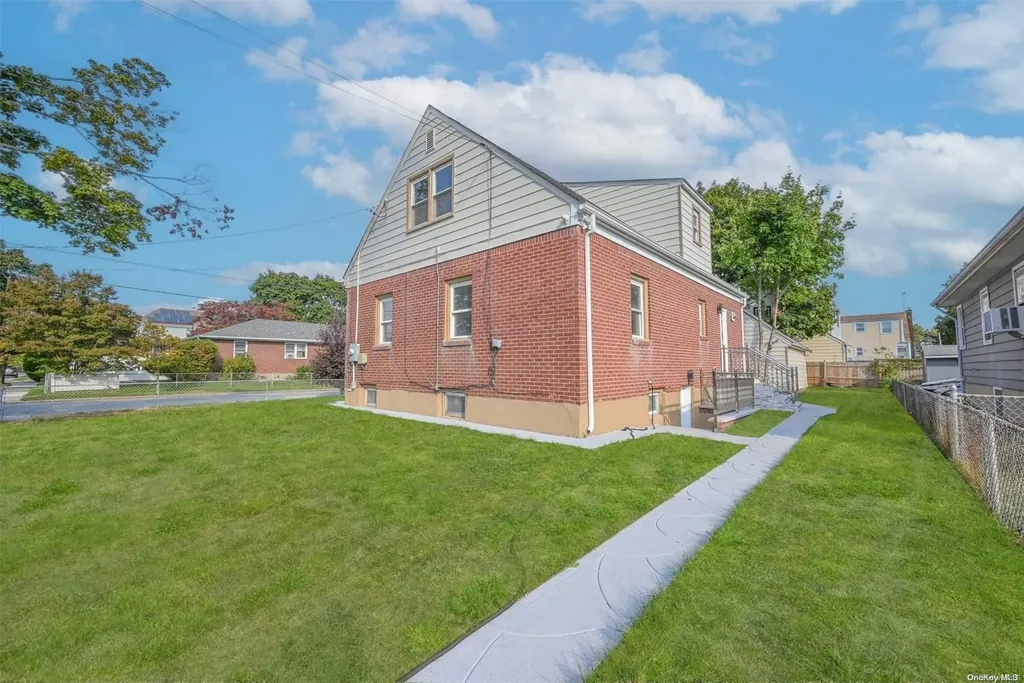 6 Fairmount Street Valley Stream NY 11580