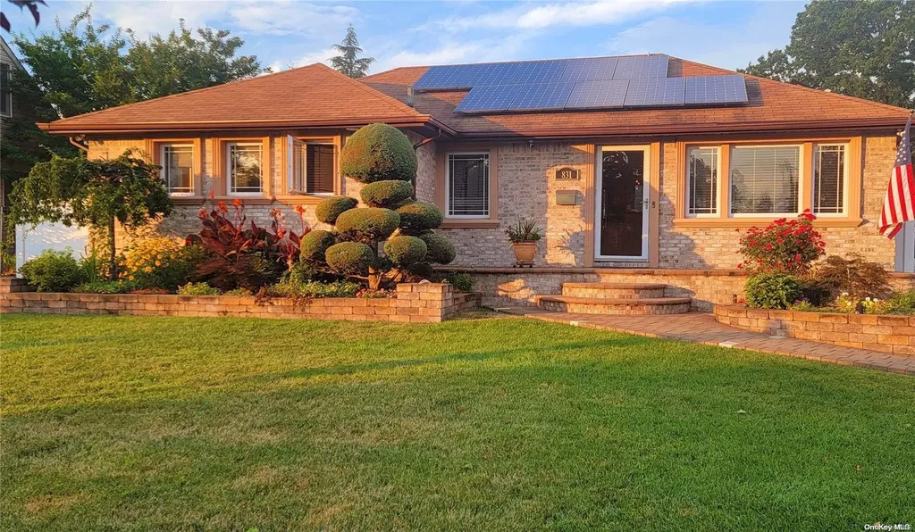 831 Mayer Drive Wantagh NY 11793