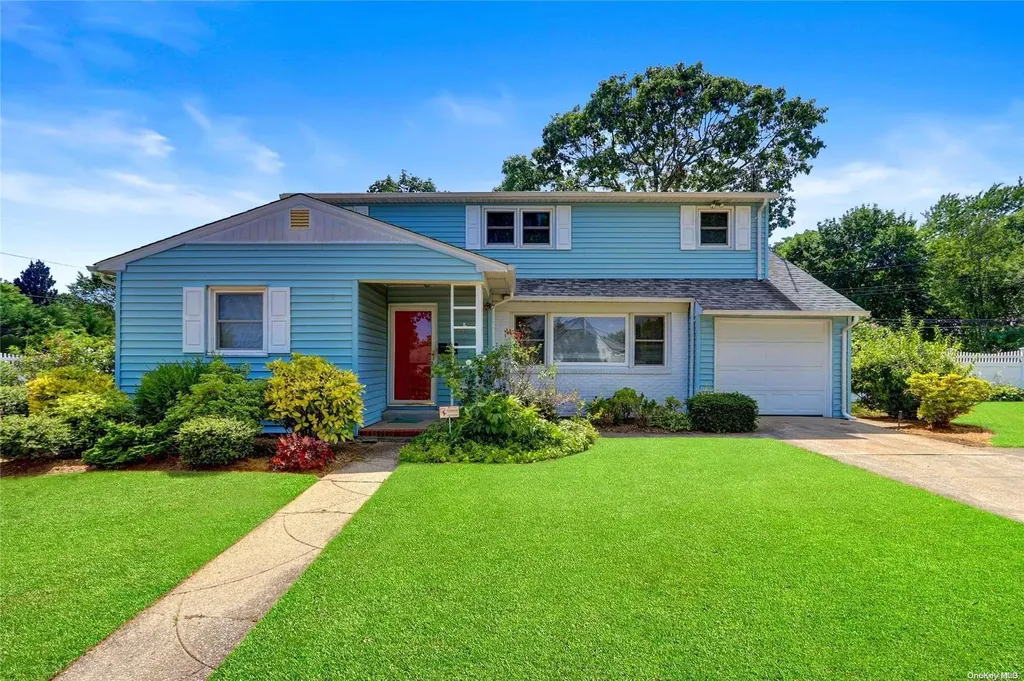 3532 Roger Drive Wantagh NY 11793
