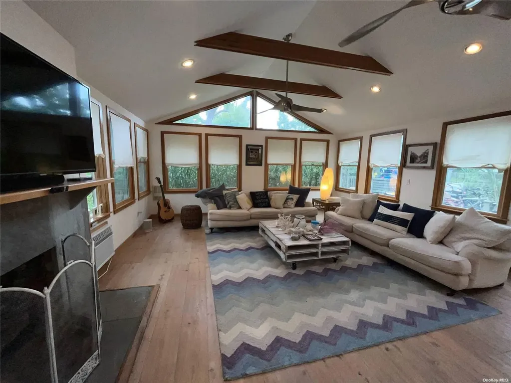 197 Cottage Walk Ocean Beach NY 11770