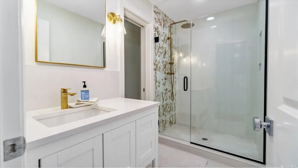 4 Scrimshaw Drive Southampton NY 11968