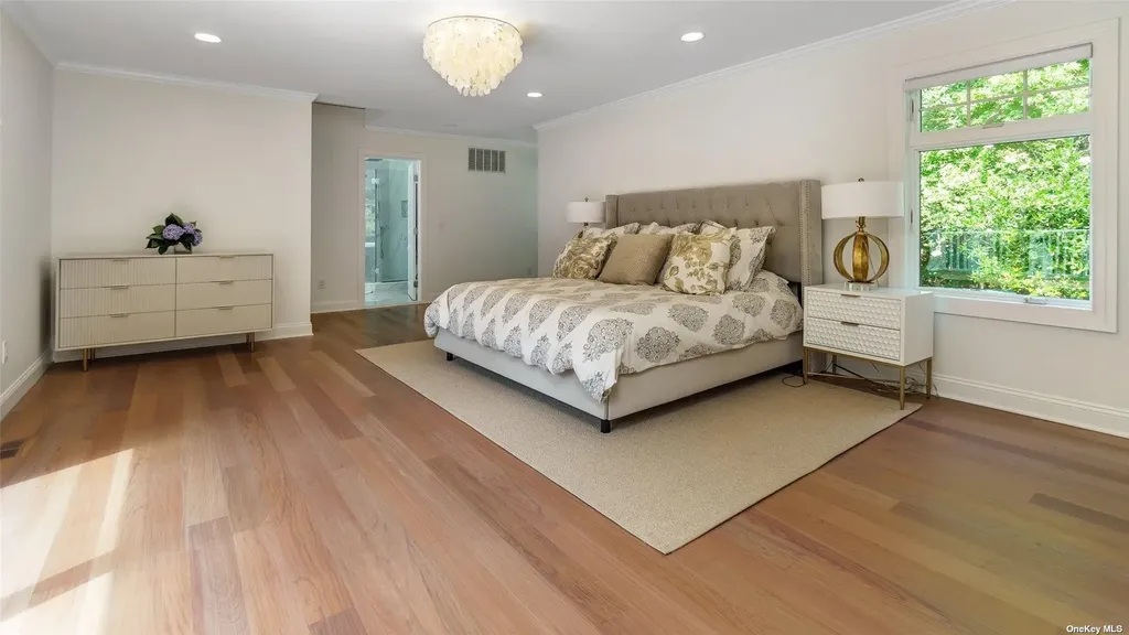 4 Scrimshaw Drive Southampton NY 11968