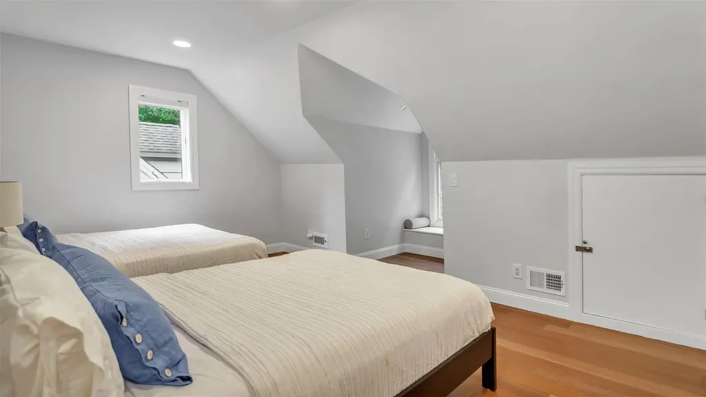 4 Scrimshaw Drive Southampton NY 11968