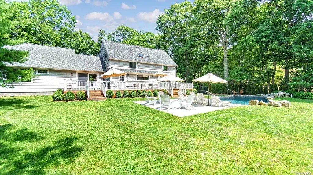 4 Scrimshaw Drive Southampton NY 11968