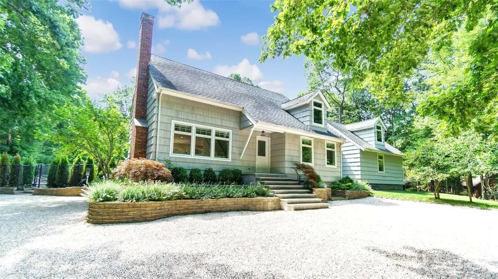 4 Scrimshaw Drive Southampton NY 11968