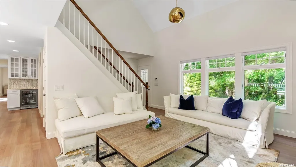 4 Scrimshaw Drive Southampton NY 11968