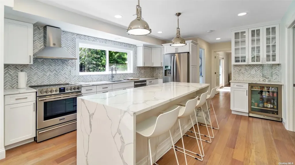 4 Scrimshaw Drive Southampton NY 11968