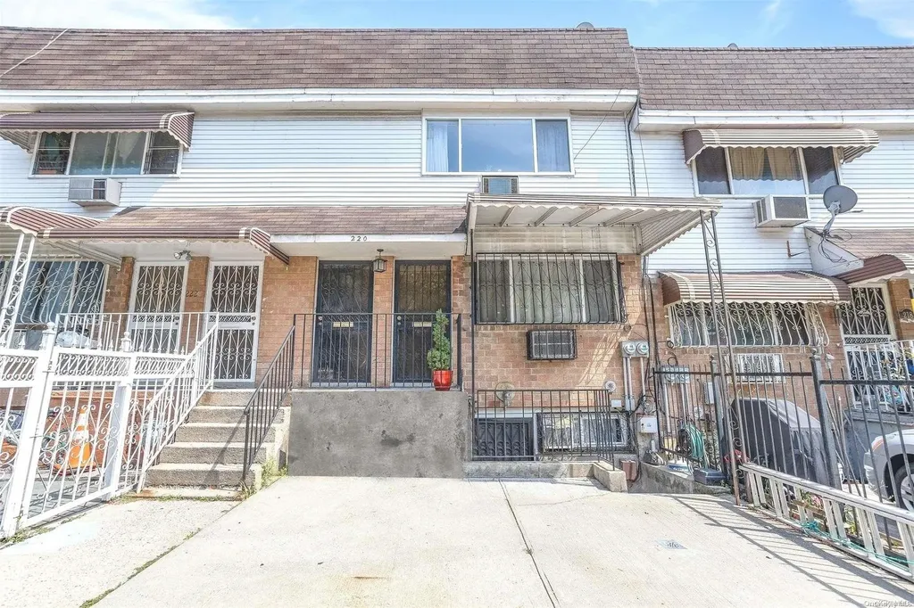 220 Cornelia Street Brooklyn NY 11221