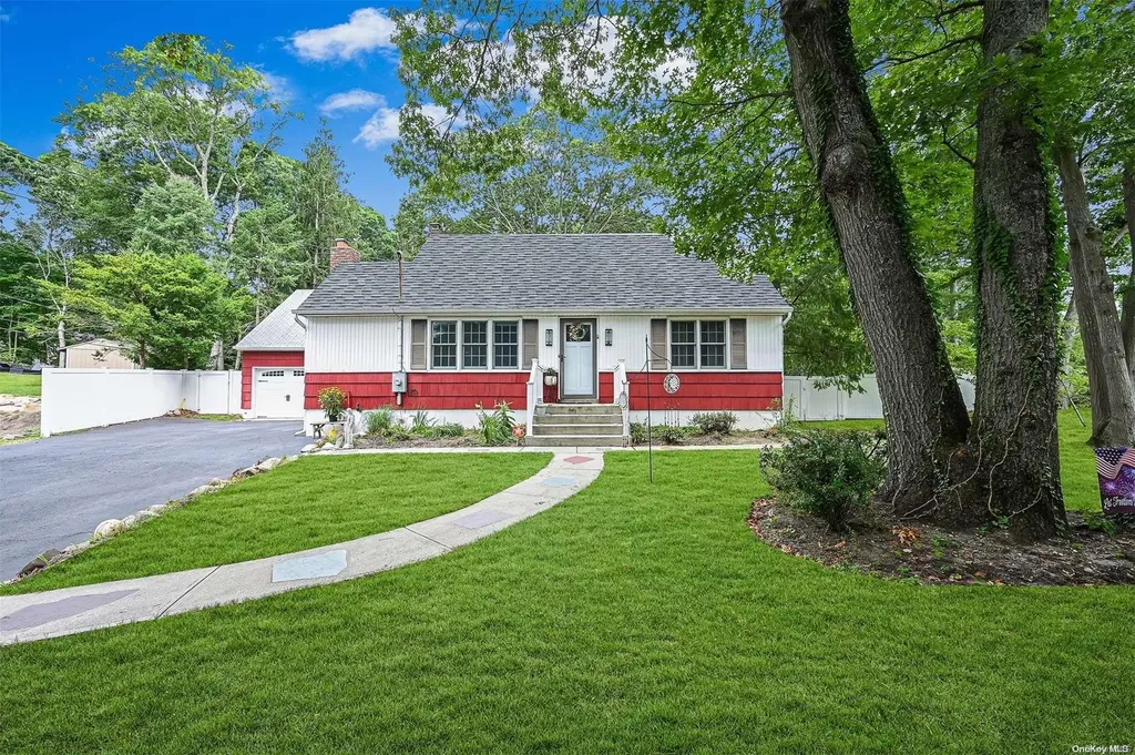 183 Dogwood Drive Wading River NY 11792