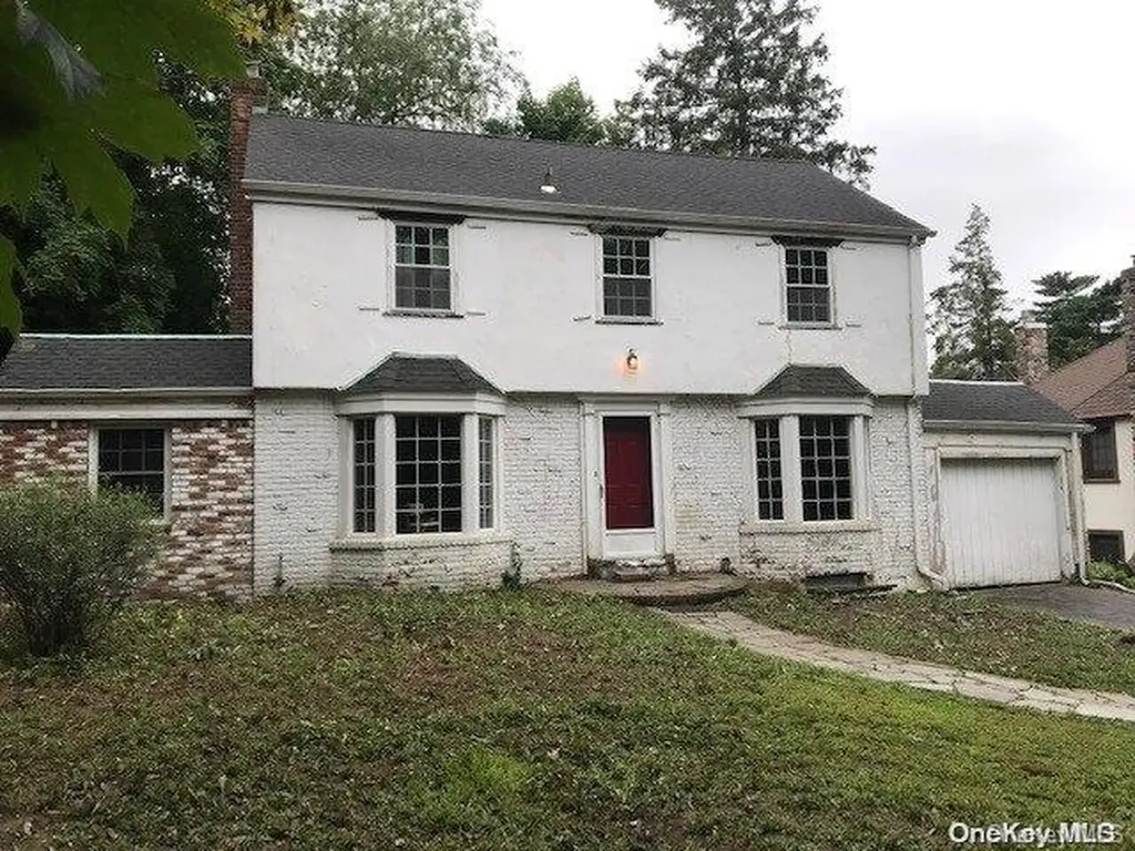 32 Rockcrest Road Manhasset NY 11030