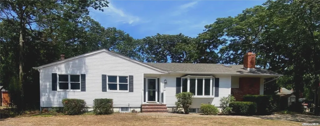 99 Pineway Avenue Mastic Beach NY 11951
