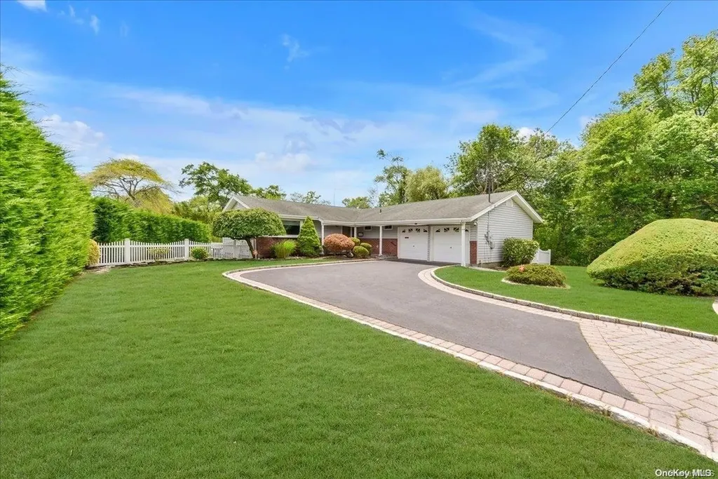 112 Reef Court West Babylon NY 11704