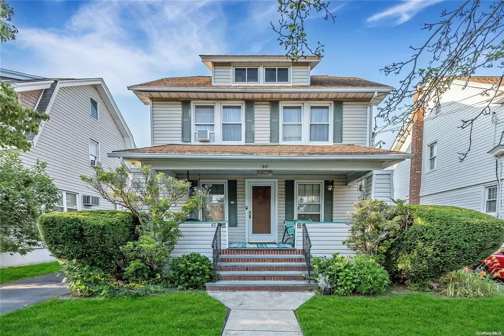 49 E Melrose Street Valley Stream NY 11580