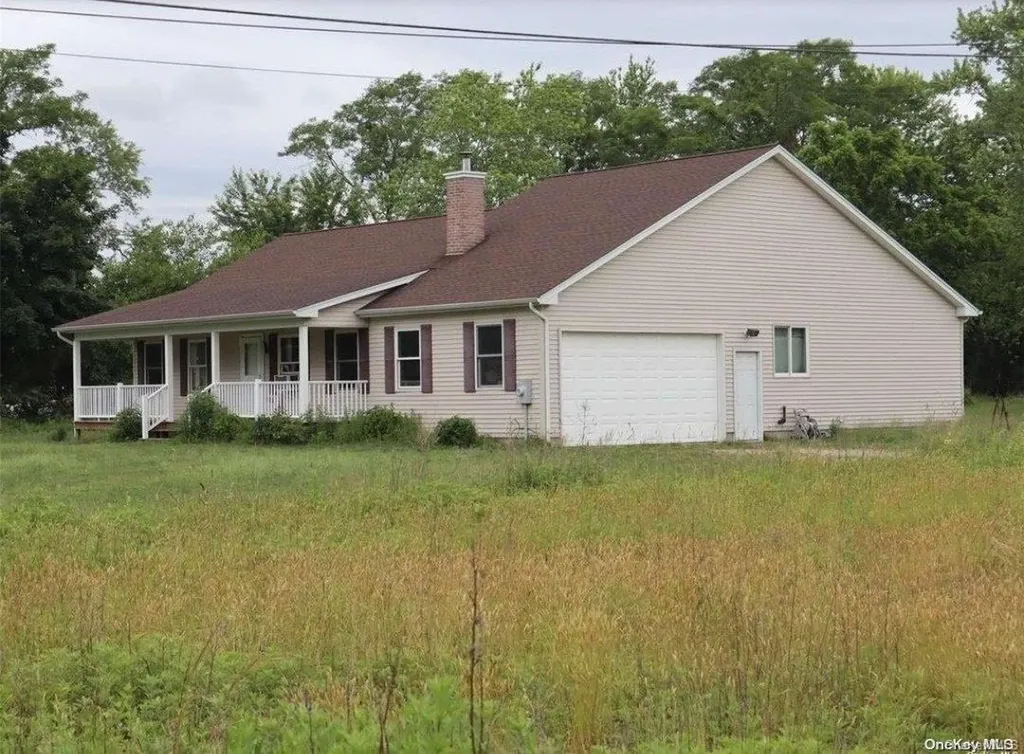 49 Park Street Yaphank NY 11980