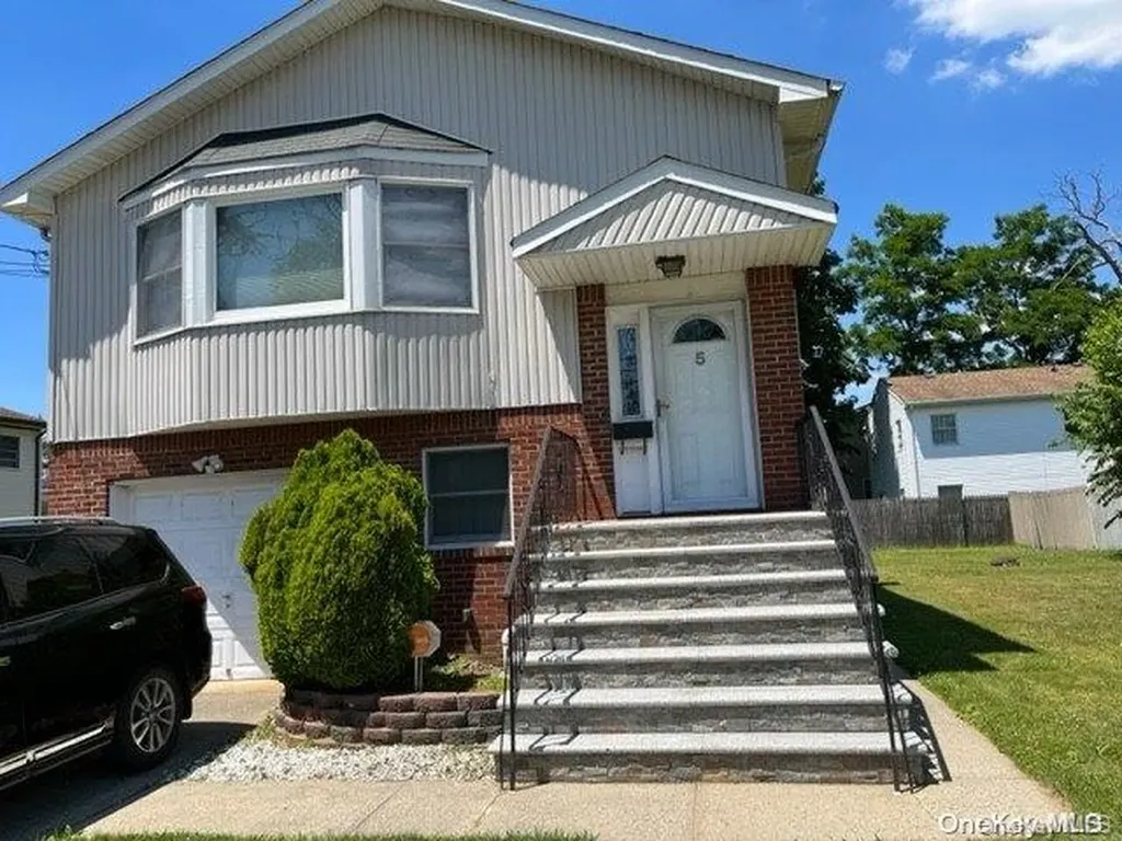 5 Park Avenue Roosevelt NY 11575