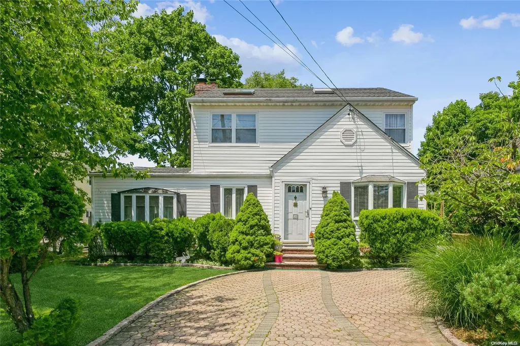 24 I U Willets Road Albertson NY 11507