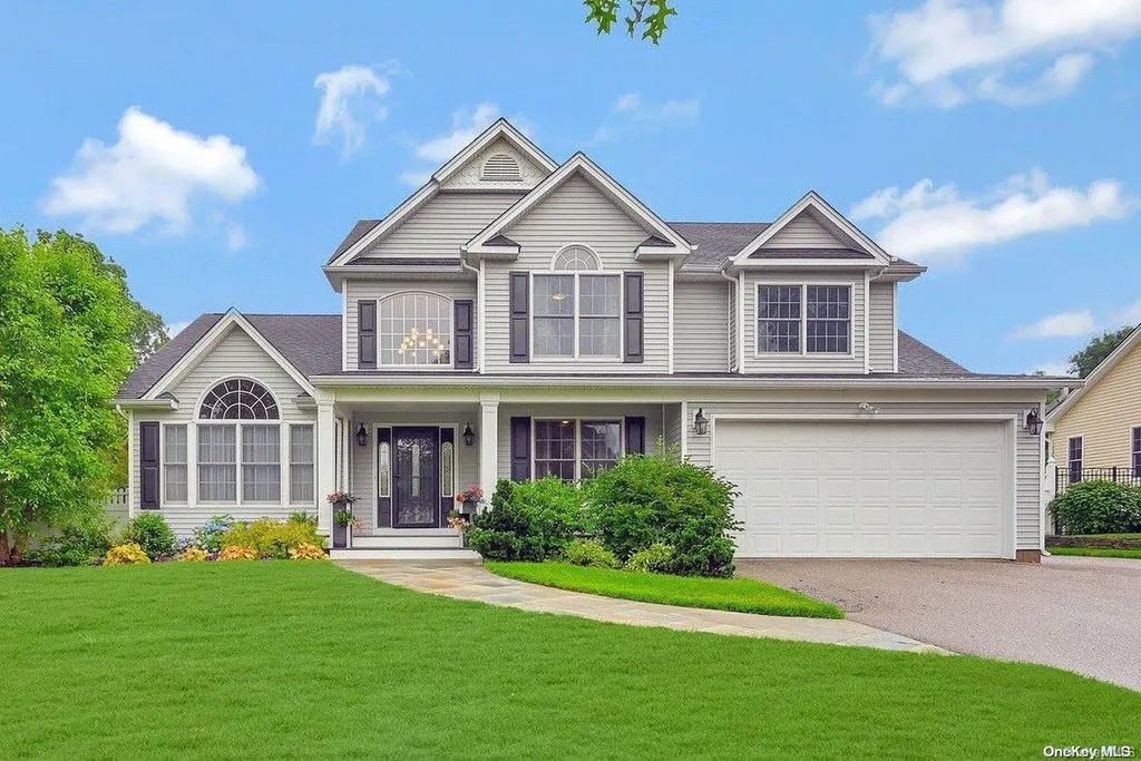 34 Franciscan Lane Smithtown NY 11787